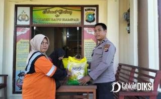 Polsek Batu Hampar Hadirkan Beras Murah untuk Warga Bersama Bulog