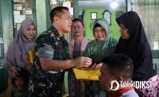Anjangsana HUT Ke-1, Pangdam XIX Tuanku Tambusai Sambangi Keluarga Prajurit