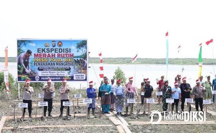 Dari Mangrove hingga Mesin Ketinting, Ekspedisi Merah Putih Presisi Polda Riau untuk Pesisir Sinaboi