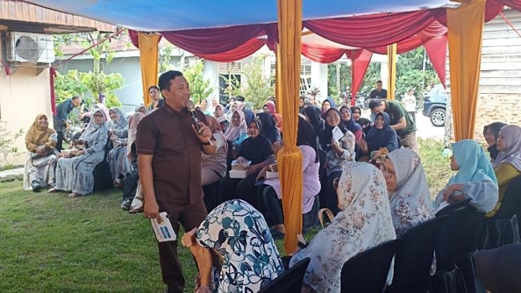 M Sumardany Reses di Rumbai Barat, Warga Curhat Soal Banjir hingga Biaya Pengobatan Suami Stroke