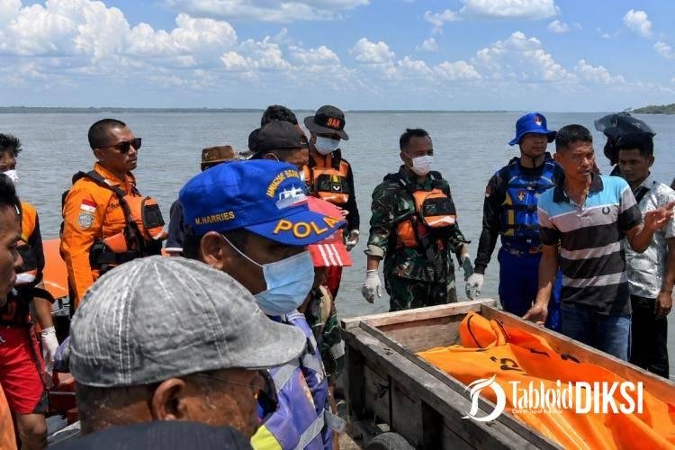 Satu Korban Pompong Tenggelam di Meranti Ditemukan Meninggal, Pencarian Satu Korban Lain Berlanjut