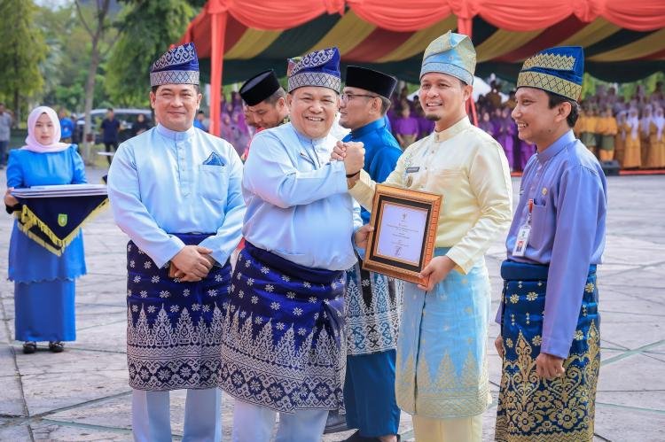 Pekanbaru Raih Terbaik II Pembangunan Daerah Riau 2026