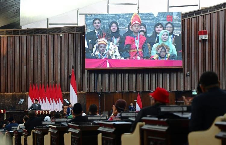 Momen Istimewa Saat Penerima Manfaat Saksikan Langsung Pidato Presiden