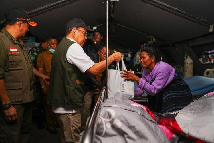 Pemerintah Pastikan Bantuan Logistik Gempa NTT Merata