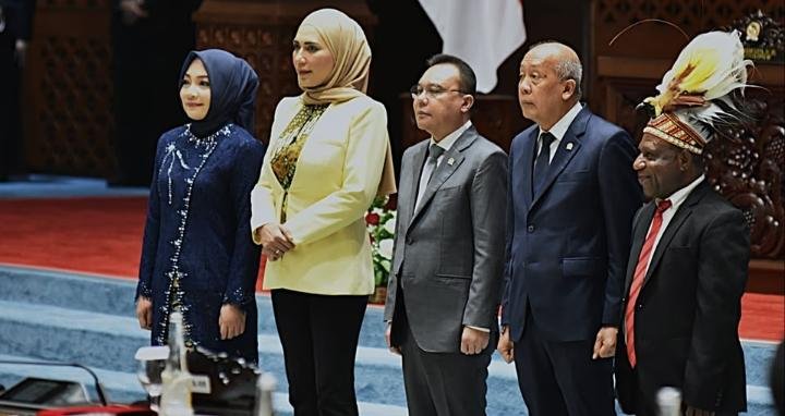 Dua Anggota PAW Resmi Dilantik di Rapat Paripurna DPR RI