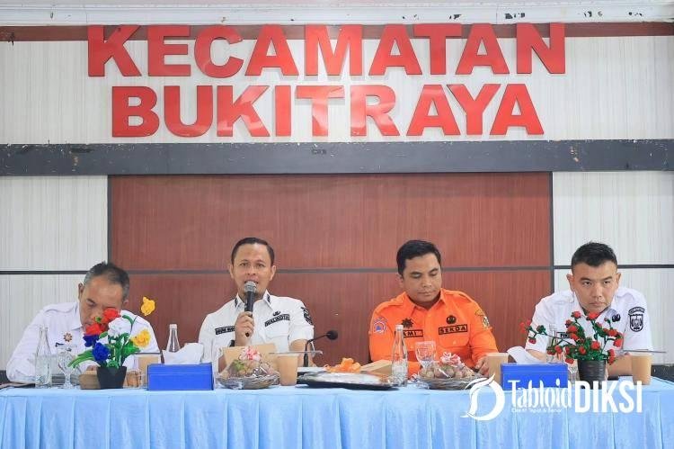 Wali Kota Pekanbaru Evaluasi Camat, Minta Pelayanan Warga dan Perbaikan Jalan Jadi Prioritas