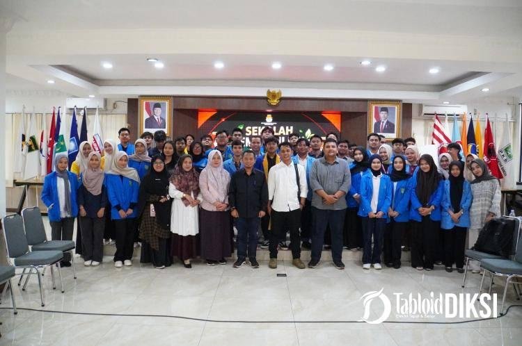 Dibekali Perspektif Pemilu Berkelanjutan, Sekolah Pemilu Hijau KPU Riau Resmi Ditutup