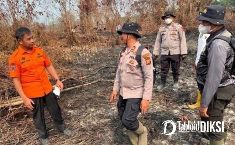 Bara Karhutla Belum Sepenuhnya Jinak, Bupati Kampar Turun Langsung Pastikan Pendinginan di Rimbo Panjang