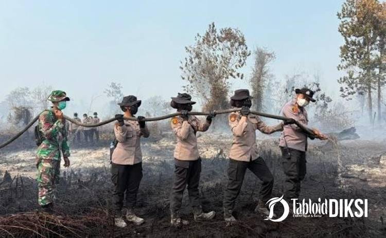 Polwan Riau Bergerak: Padamkan Api hingga Pulihkan Warga