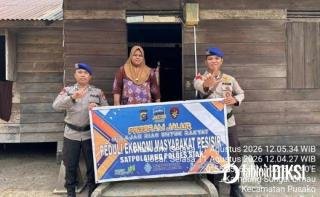 Jelajah Pesisir Siak, Polisi Bagikan Sembako dan Edukasi Kamtibmas ke Warga