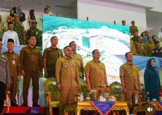Walikota Pekanbaru Lantik Ketua RT/RW Marpoyan Damai