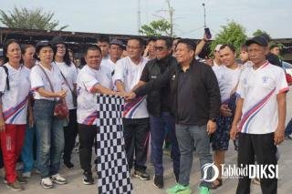 Bupati Pelalawan Lepas Jalan Santai HUT ke-29 HKBP Maduma, Ajak Jaga Kerukunan Umat Beragama
