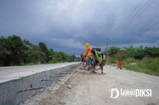 Pemprov Riau Kucurkan Rp97,7 Miliar untuk Perkuat Jalan Mahato-Simpang Manggala