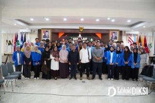 Dibekali Perspektif Pemilu Berkelanjutan, Sekolah Pemilu Hijau KPU Riau Resmi Ditutup