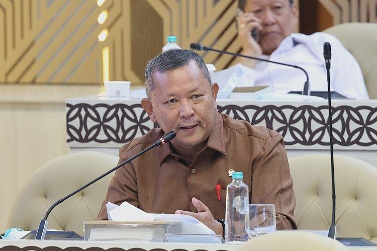Komisi V Soroti Akses Pengusaha Lokal di Proyek Pembangunan Huntap