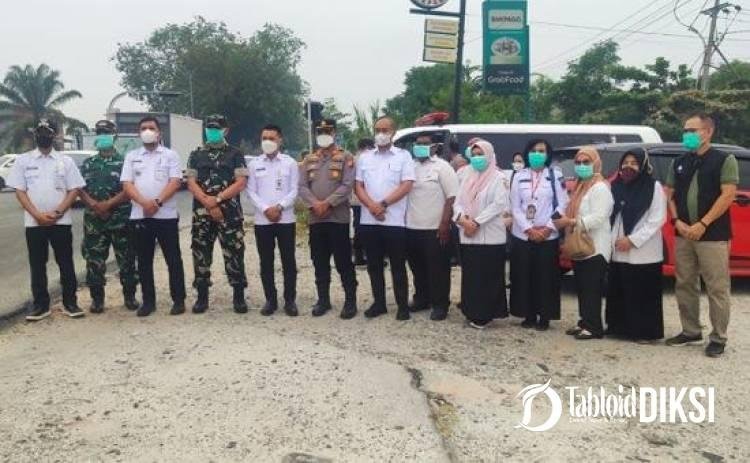 Polisi-TNI dan Pemko Turun ke Jalan, 1.000 Masker Dibagikan ke Warga Payung Sekaki