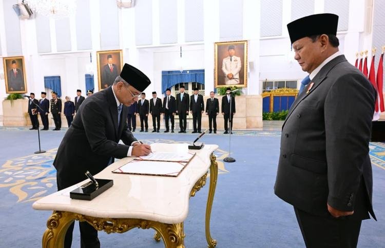 Suahasil Nazara Resmi Gantikan Purbaya Sebagai Menteri Keuangan
