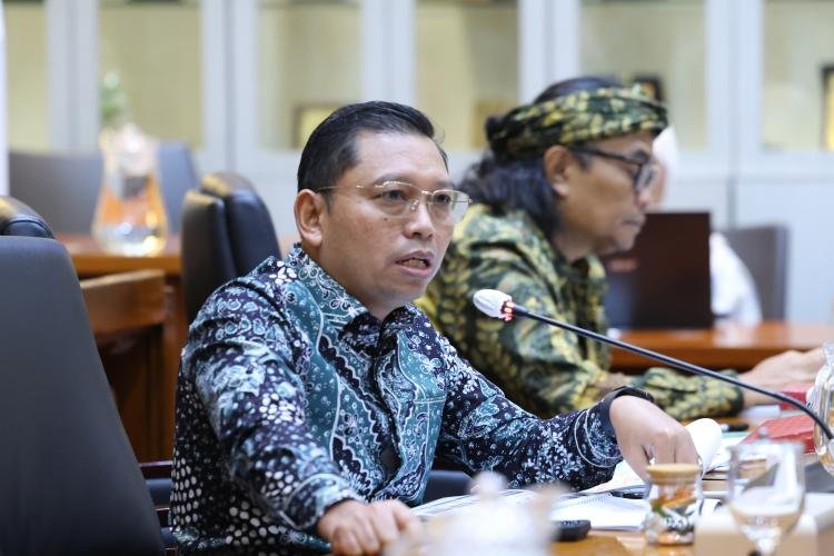 Ada Selisih Rp10 Triliun, Komisi IX Dorong Anggaran MBG Dialihkan ke Dapur 3T