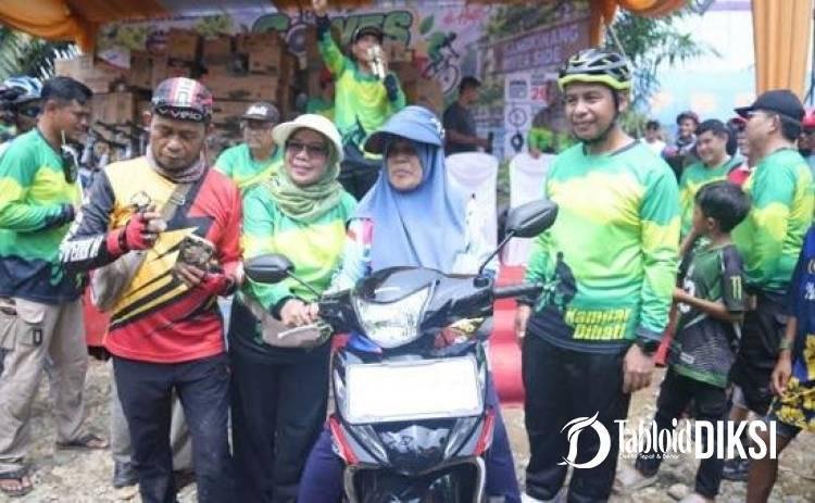 Gowes Silaturahmi Kampar Diikuti 2.500 Peserta, Bupati Serahkan Motor dan Soroti Potensi Wisata Daerah