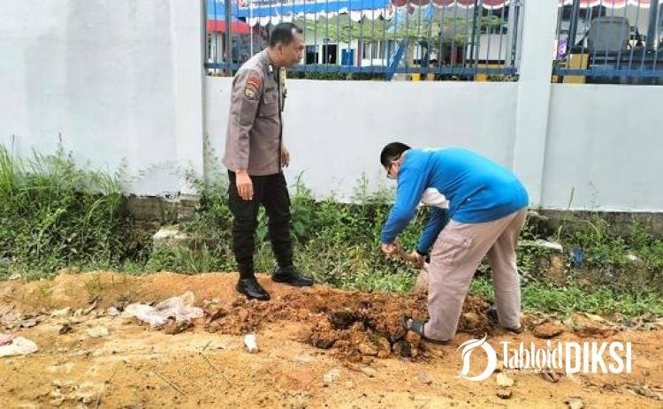 Polsek Bukit Raya Tanam Matoa di SMK Migas, Green Policing Jadi Gerakan Nyata