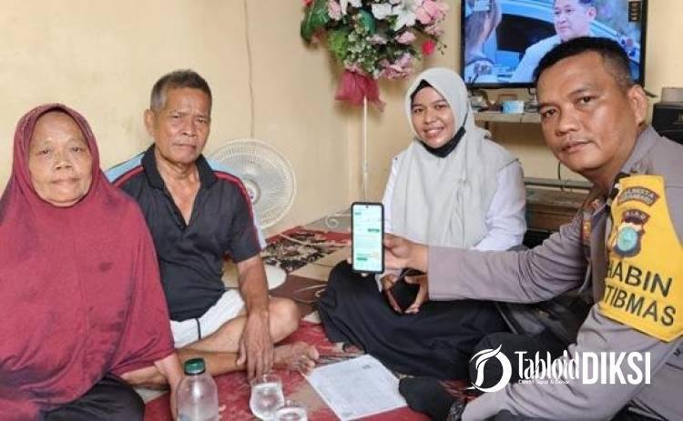 Bhabinkamtibmas Maharatu Ikut Kawal Pendataan Warga Penerima PKH dan BPNT