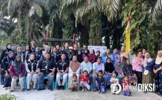 25 Mahasiswa UMRI Tinggalkan Jejak di Tuah Negeri, Kebun TOGA Diserahkan ke Warga