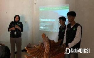 Bukan Sekadar Website, KKN 143 UMRI Siapkan Admin Desa Buluh Rampai Jadi Garda Informasi Digital