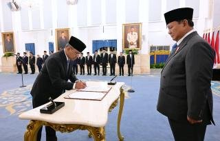 Suahasil Nazara Resmi Gantikan Purbaya Sebagai Menteri Keuangan