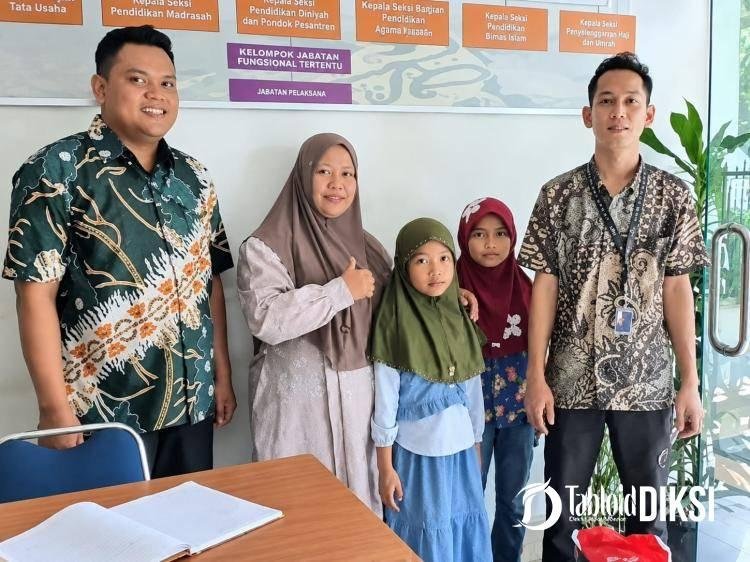 Anak Panti Sambut Hangat Aksi Jumat Berkah New Paragon dan Grand Dragon