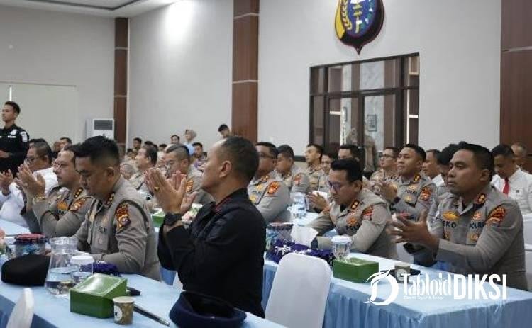 Kapolres Bengkalis AKBP Eko Rubiyanto Hadiri Farewell Parade Herry Heryawan dan Penyambutan Kapolda Baru