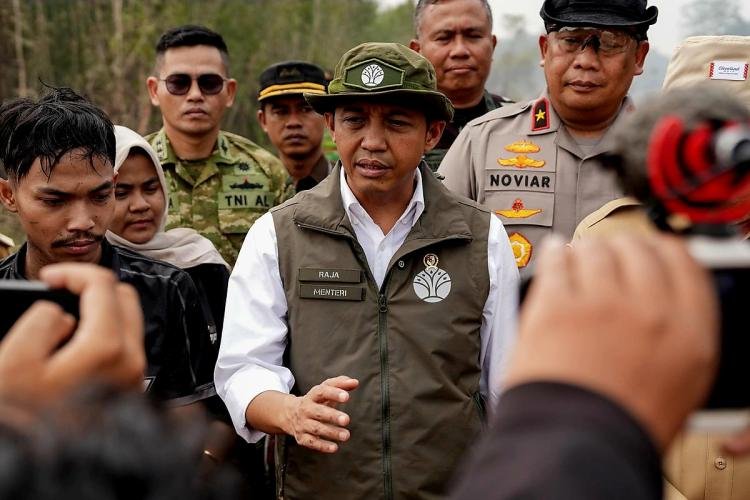 Menhut Minta Penanganan Karhutla di Kalsel Tetap Maksimal, Hotspot Turun Jadi 15 Titik