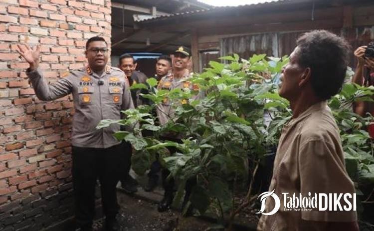 Tergerak Melihat Kondisi Rumah Ibu Suraya, Kapolres Kampar Turun Tangan dan Siapkan Rehab