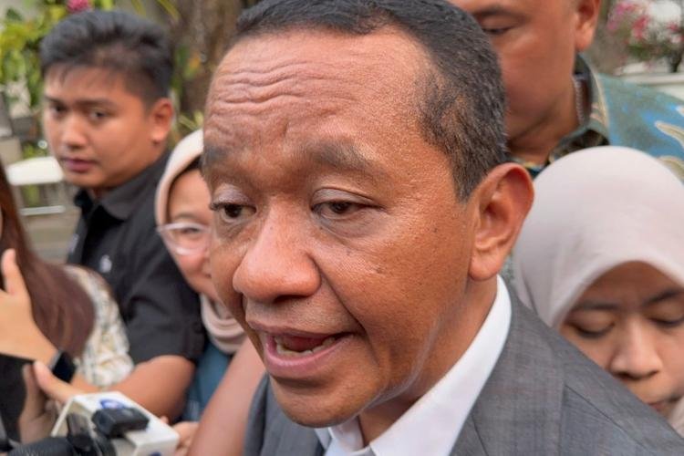 Bahlil Ungkap Dugaan Penyebab Blackout Batam Karena Kelelawar dan Petir