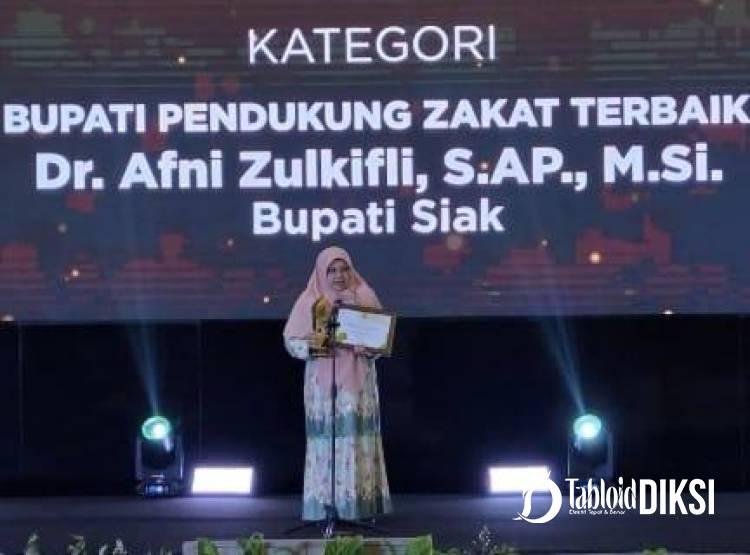 Bupati Siak Raih Penghargaan Nasional Pendukung Zakat Terbaik