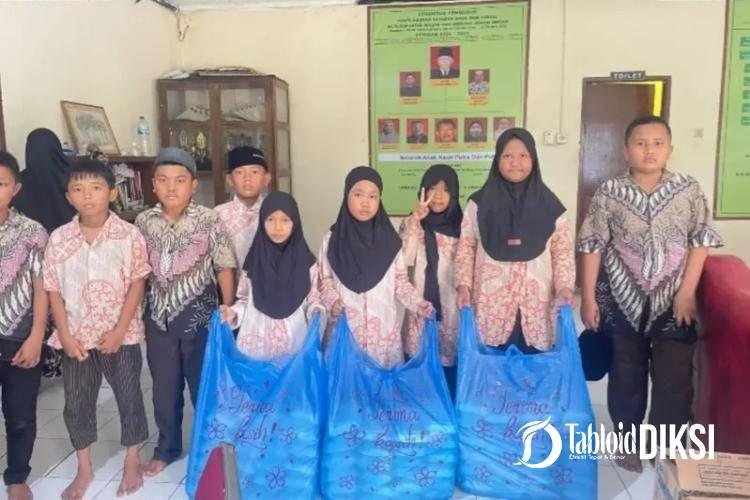 Suasana Kabut Asap, Karyawan Grand Dragon dan New Paragon Tetap Berbagi di Medan