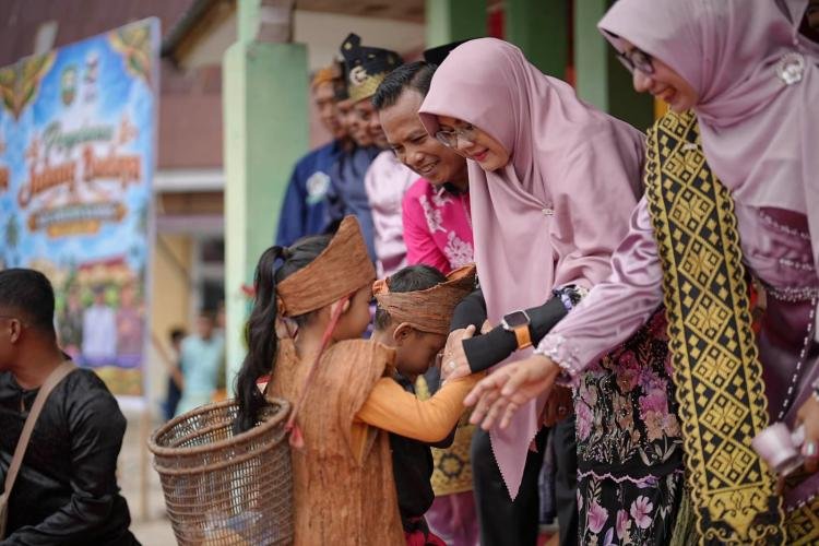 Afni Dorong Julang Budaya di Seluruh Kecamatan, Angkat Kekayaan Tradisi Siak