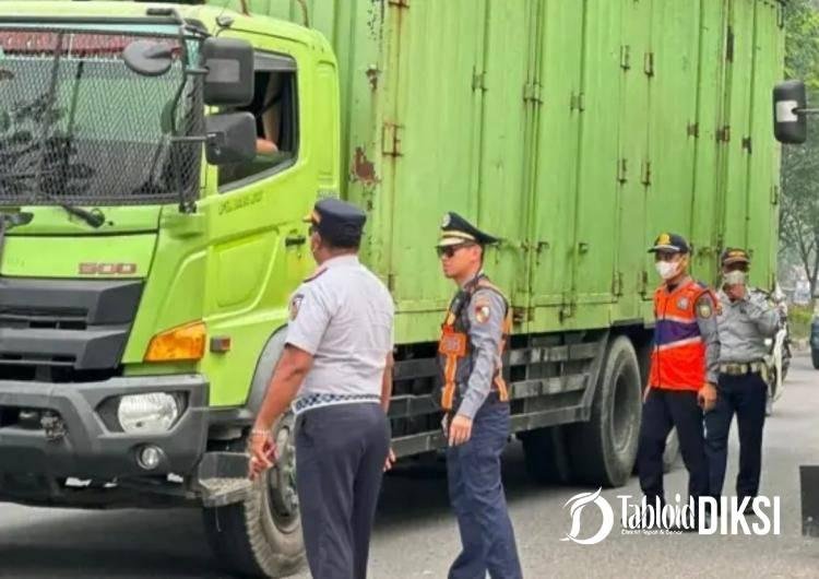 Tiga Hari Operasi, Tim Gabungan Tilang 47 Truk di Pekanbaru