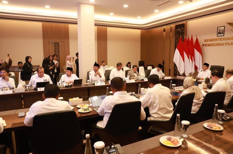 Kemenag Siapkan Kurikulum Pemberdayaan, Lulusan Madrasah dan Pesantren Didorong Mandiri