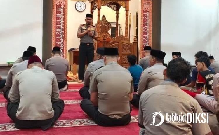 Gelar Subuh Keliling, Polres Kampar Minta Warga Lakukan Tabayyun Lawan Berita Bohong  ?