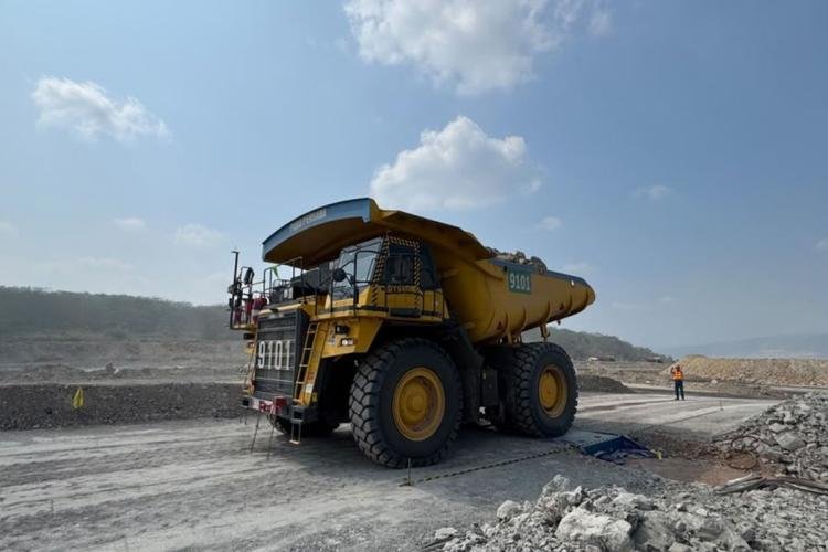 Truk Tambang Hybrid 100 Ton Diuji di Indonesia, Efisiensi BBM Jadi Fokus