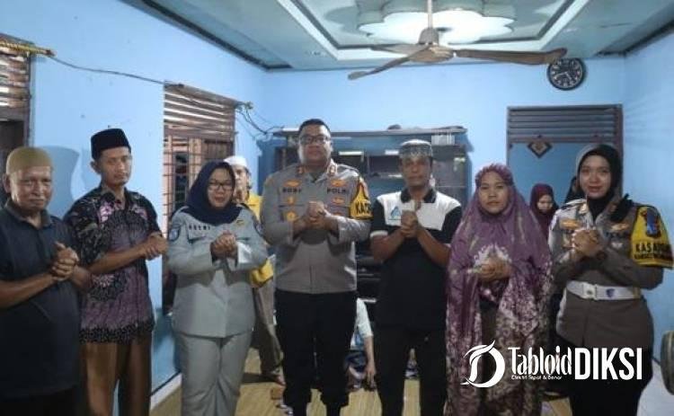 Polisi Tak Hanya Mengurus Kecelakaan, Kapolres Kampar Pastikan Ahli Waris Alfarezi Terima Santunan