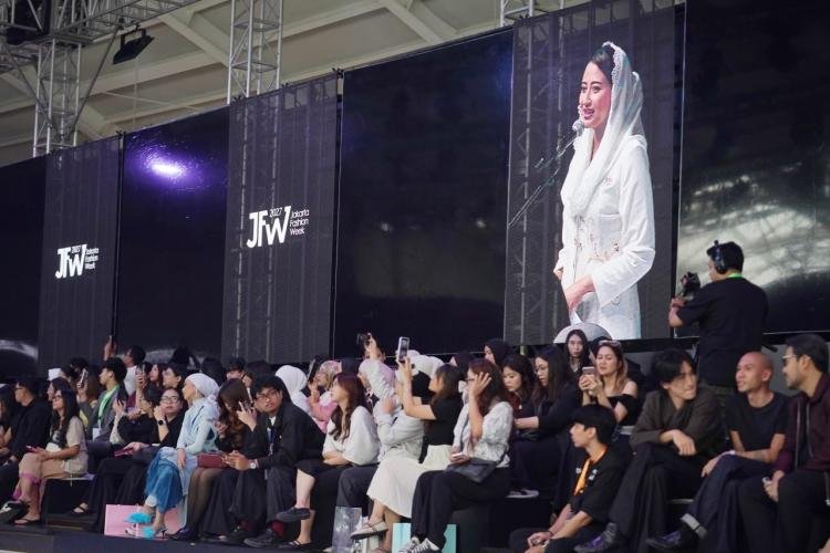 Wamendag Roro Dorong Fesyen Lokal Tembus Pasar Global Lewat JFW 2027
