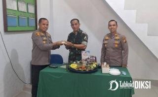 HUT ke-81 TNI, Polisi Datang Bawa Tumpeng: Pesan Kapolsek Payung Sekaki soal Soliditas TNI-Polri