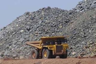 Kapasitas Smelter Nikel Capai 320 Juta Ton, ESDM Evaluasi Kuota Produksi Tambang