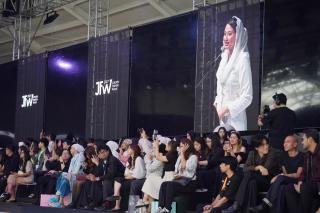 Wamendag Roro Dorong Fesyen Lokal Tembus Pasar Global Lewat JFW 2027